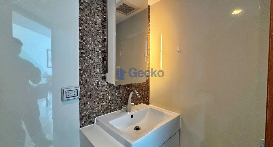 For sale 2 bedrooms condo in North Pattaya, Pattaya