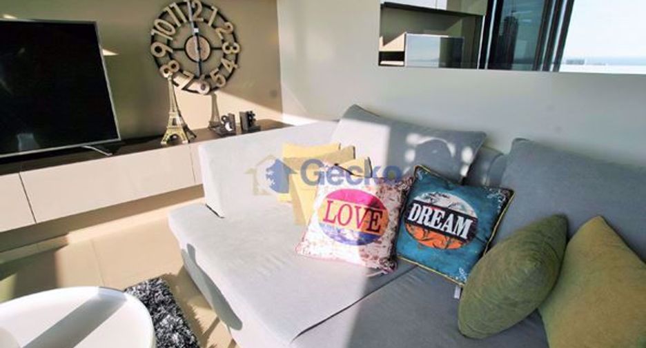 For rent 2 bedrooms condo in Pratumnak, Pattaya