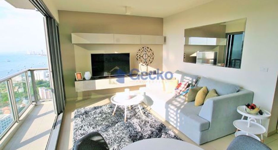 For rent 2 bedrooms condo in Pratumnak, Pattaya
