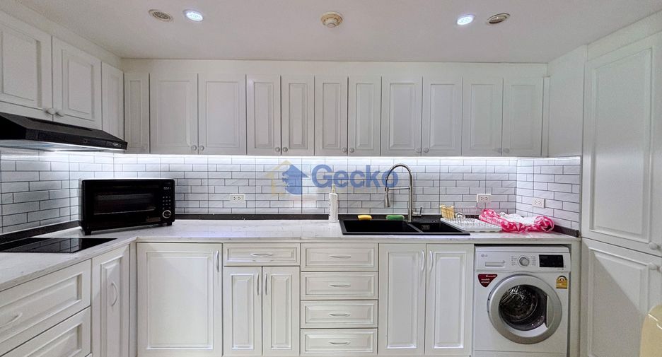 For sale 2 bedrooms condo in Central Pattaya, Pattaya
