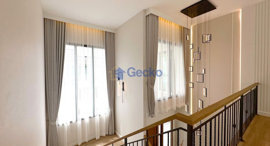 Casa en venta de 4 habitaciones en Bang Lamung, Chonburi