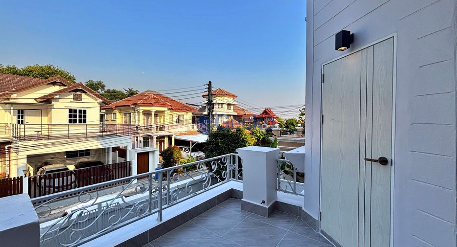 Haus zum Kauf mit 4 Zimmer in East Pattaya, Pattaya