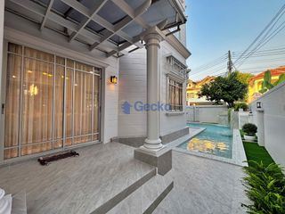 For sale 4 ベッドルーム house in Bang Lamung, Chonburi