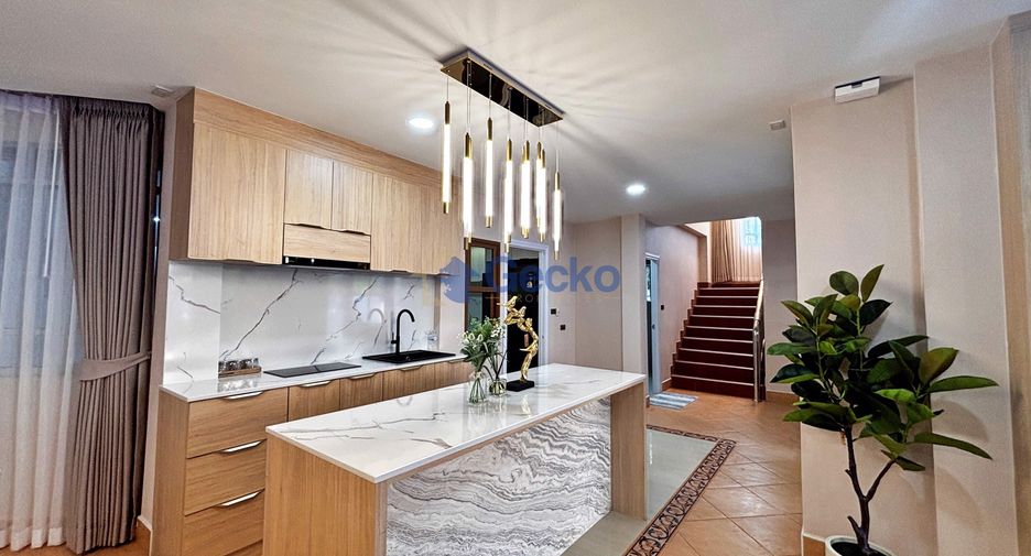 Haus zum Kauf mit 4 Zimmer in East Pattaya, Pattaya