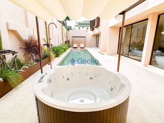 Casa en venta de 5 habitaciones en Bang Lamung, Chonburi