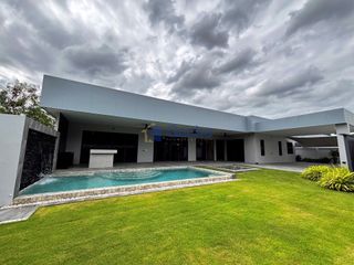 Haus zum Kauf mit 3 Zimmer in Bang Lamung, Chonburi
