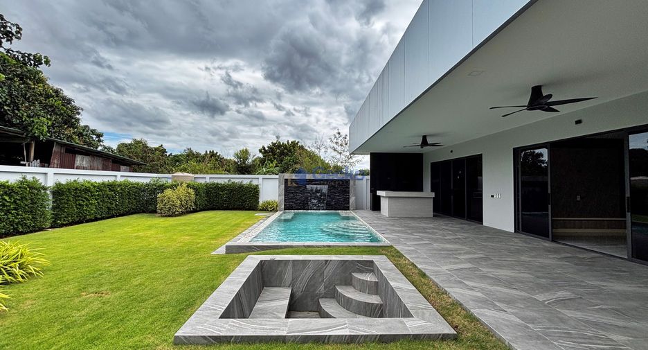 For sale 3 bedrooms house in East Pattaya, Pattaya