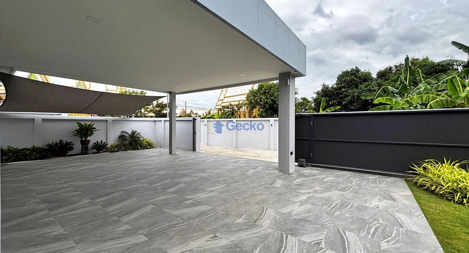 For sale 3 bedrooms house in East Pattaya, Pattaya