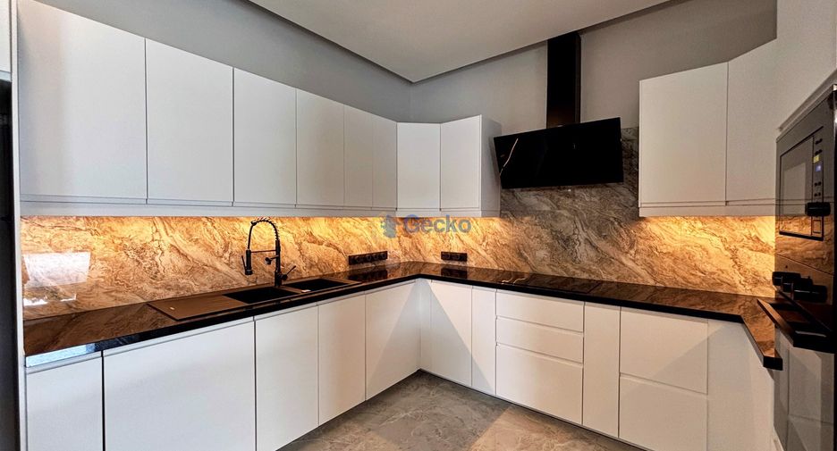 For sale 3 bedrooms house in East Pattaya, Pattaya