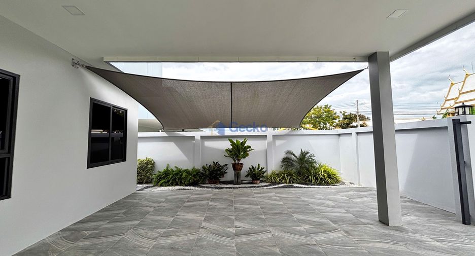For sale 3 bedrooms house in East Pattaya, Pattaya