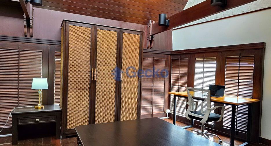 For rent 3 bedrooms condo in Jomtien, Pattaya