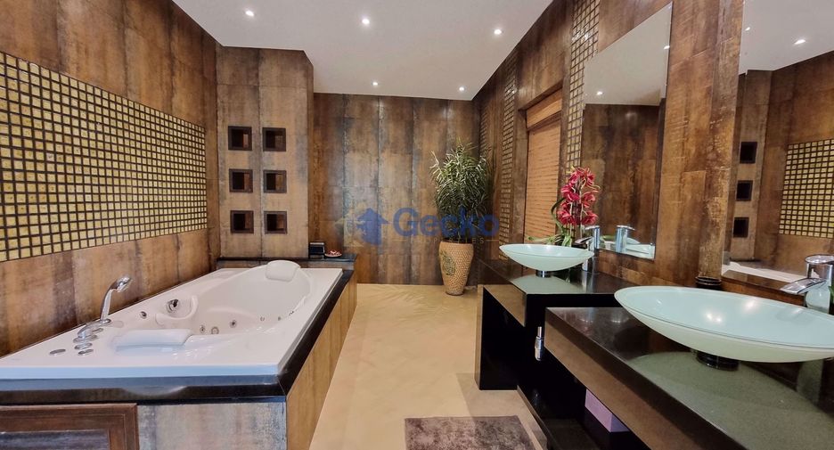 For rent and for sale 4 bedrooms house in Bang Lamung, Chonburi