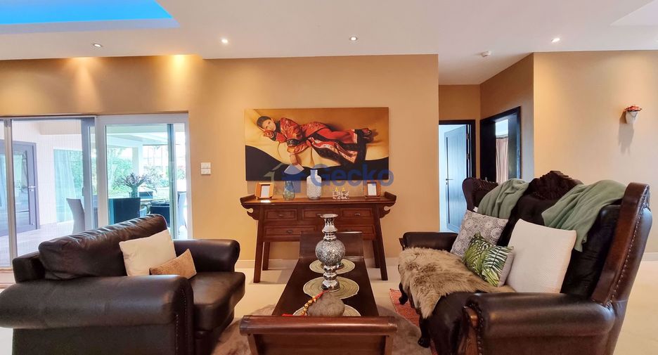 For rent and for sale 4 bedrooms house in Bang Lamung, Chonburi