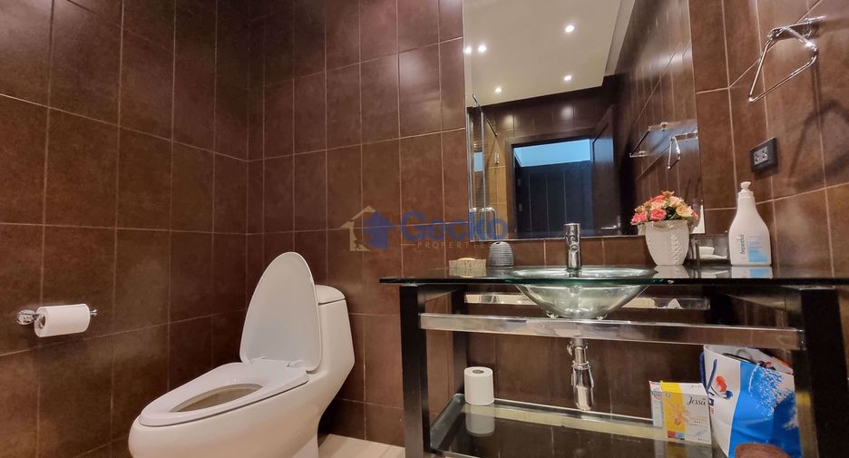 For rent and for sale 4 bedrooms house in Bang Lamung, Chonburi
