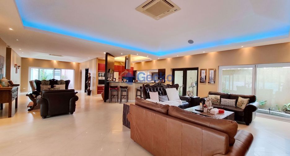 For rent and for sale 4 bedrooms house in Bang Lamung, Chonburi