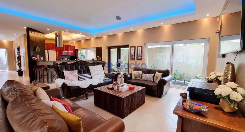 For rent and for sale 4 bedrooms house in Bang Lamung, Chonburi