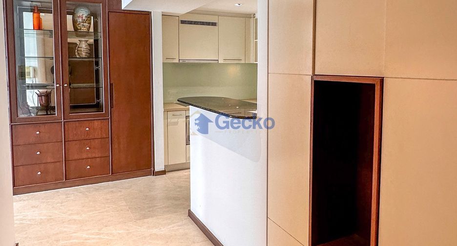 For sale 2 bedrooms condo in Central Pattaya, Pattaya