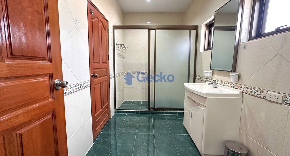 Haus zur Miete mit 5 Zimmer in East Pattaya, Pattaya