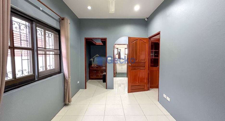 Haus zur Miete mit 5 Zimmer in East Pattaya, Pattaya