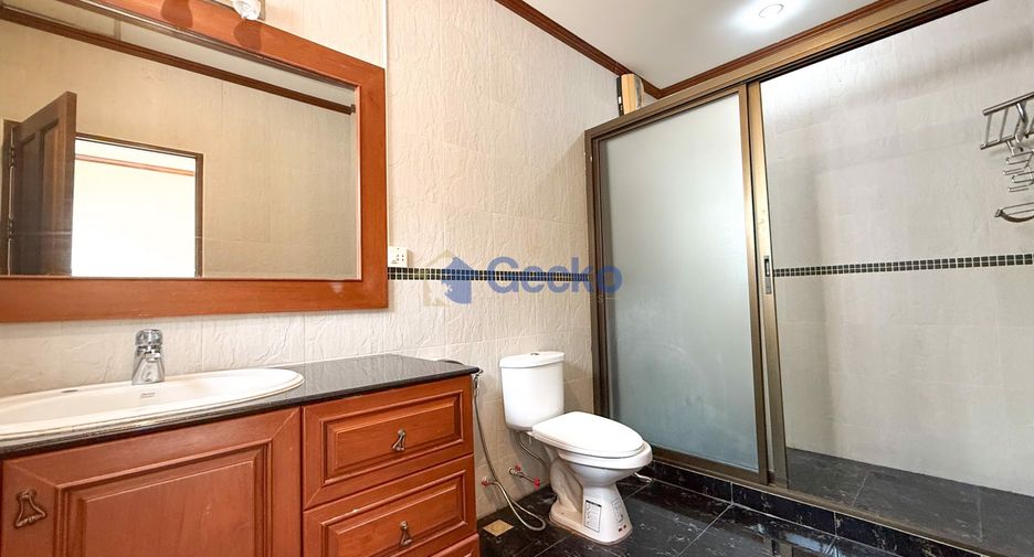 Haus zur Miete mit 5 Zimmer in East Pattaya, Pattaya