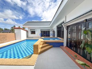 For rent 5 bedrooms house in Bang Lamung, Chonburi
