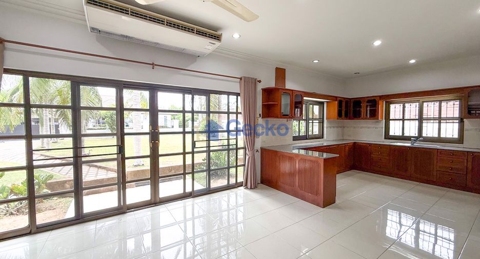 Haus zur Miete mit 5 Zimmer in East Pattaya, Pattaya