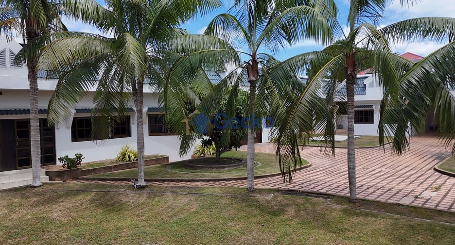 Haus zur Miete mit 5 Zimmer in East Pattaya, Pattaya