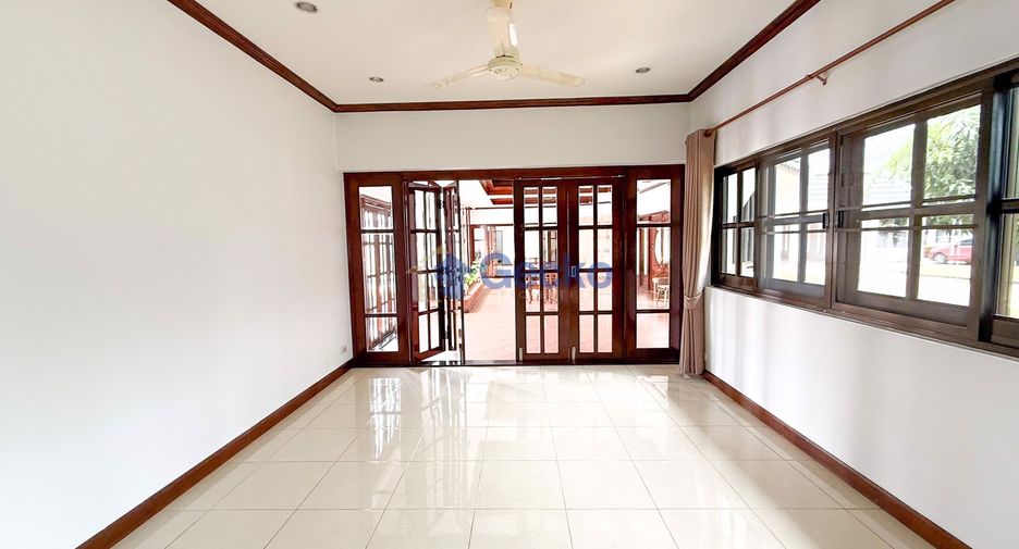 Haus zur Miete mit 5 Zimmer in East Pattaya, Pattaya