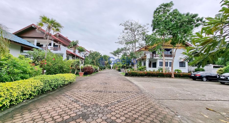 Casa en alquiler y en venta de 3 habitaciones en Sattahip, Chonburi