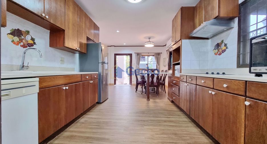 Casa en alquiler y en venta de 3 habitaciones en Sattahip, Chonburi