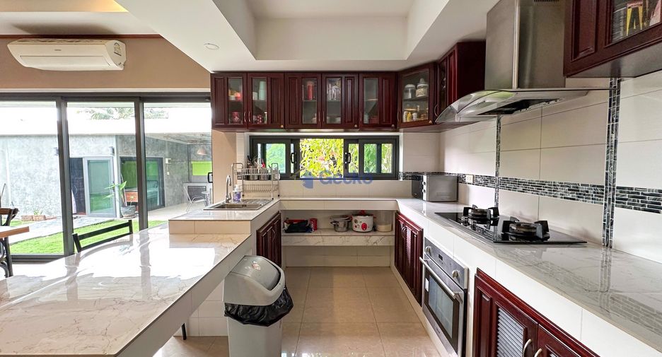 Haus zum Kauf mit 5 Zimmer in Bang Saray, Pattaya