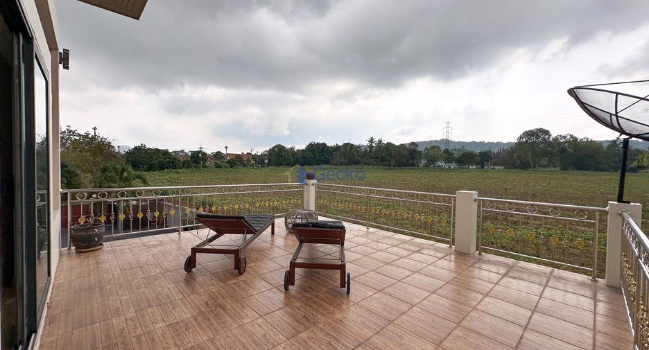 Haus zum Kauf mit 5 Zimmer in Bang Saray, Pattaya