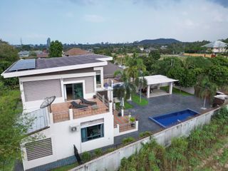 For sale 5 bedrooms house in Bang Saray, Pattaya