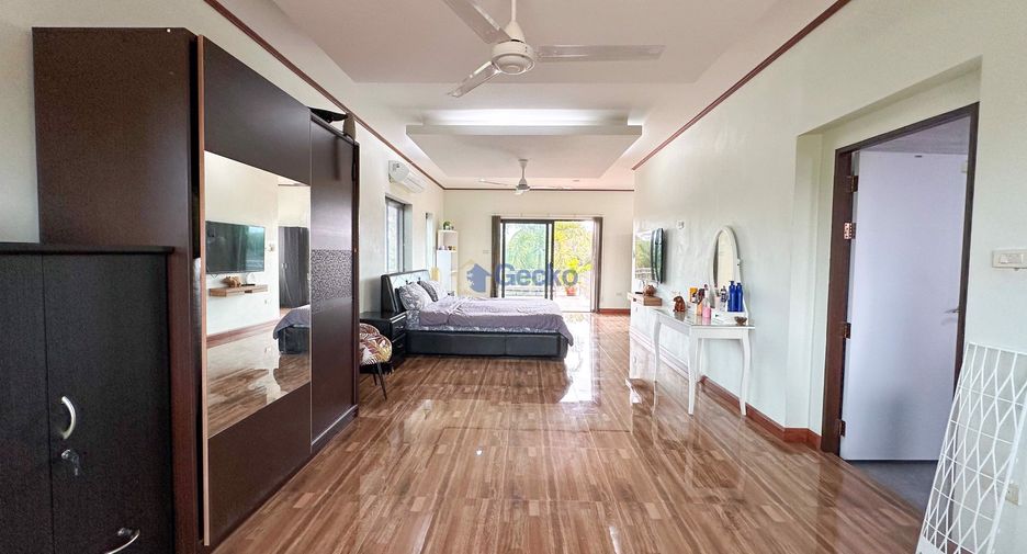 Haus zum Kauf mit 5 Zimmer in Bang Saray, Pattaya