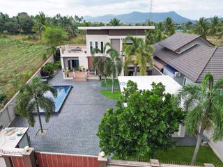 For sale 5 bedrooms house in Bang Saray, Pattaya