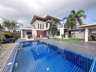 For sale 5 bedrooms house in Bang Saray, Pattaya