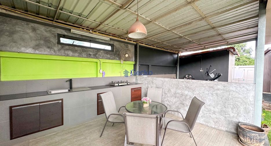 Haus zum Kauf mit 5 Zimmer in Bang Saray, Pattaya