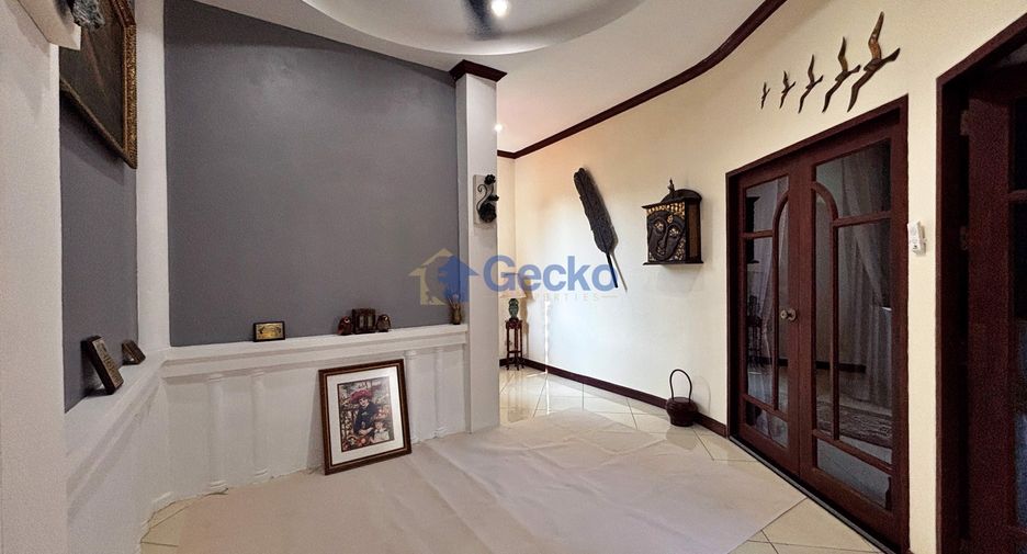 For sale 3 bedrooms house in East Pattaya, Pattaya