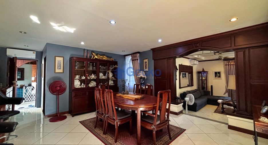 For sale 3 bedrooms house in East Pattaya, Pattaya