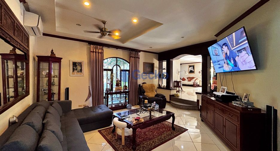 For sale 3 bedrooms house in East Pattaya, Pattaya
