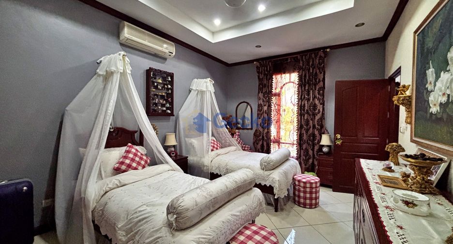 For sale 3 bedrooms house in East Pattaya, Pattaya