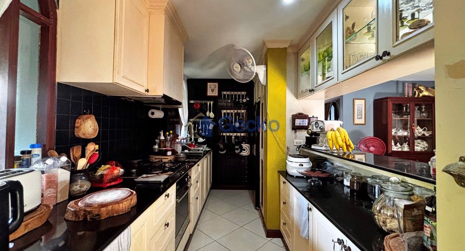 For sale 3 bedrooms house in East Pattaya, Pattaya