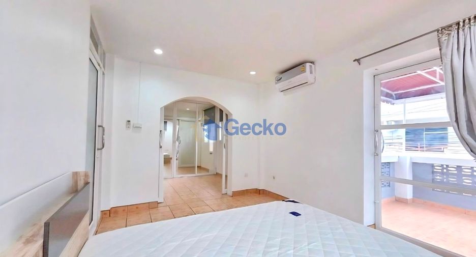 For rent 4 bedrooms house in Central Pattaya, Pattaya