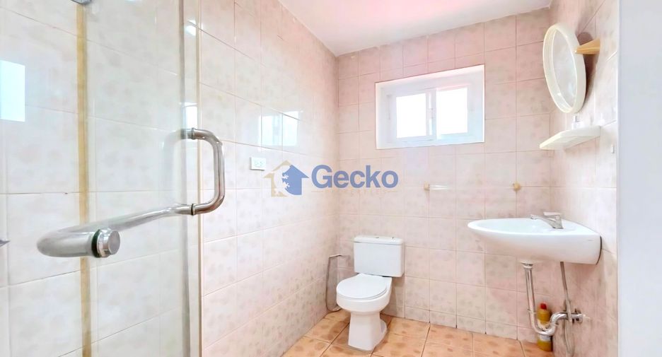 For rent 4 bedrooms house in Central Pattaya, Pattaya
