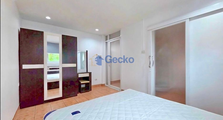 For rent 4 bedrooms house in Central Pattaya, Pattaya