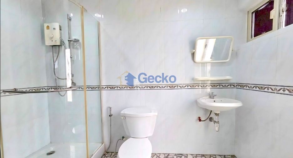 For rent 4 bedrooms house in Central Pattaya, Pattaya