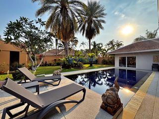 Casa en alquiler de 3 habitaciones en Bang Lamung, Chonburi