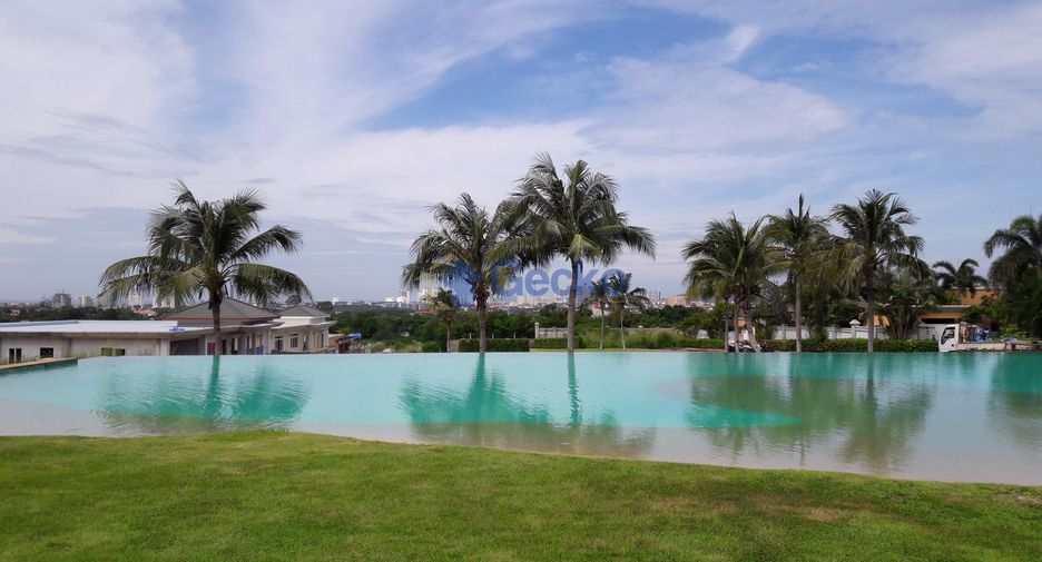 For sale 4 bedrooms house in East Pattaya, Pattaya