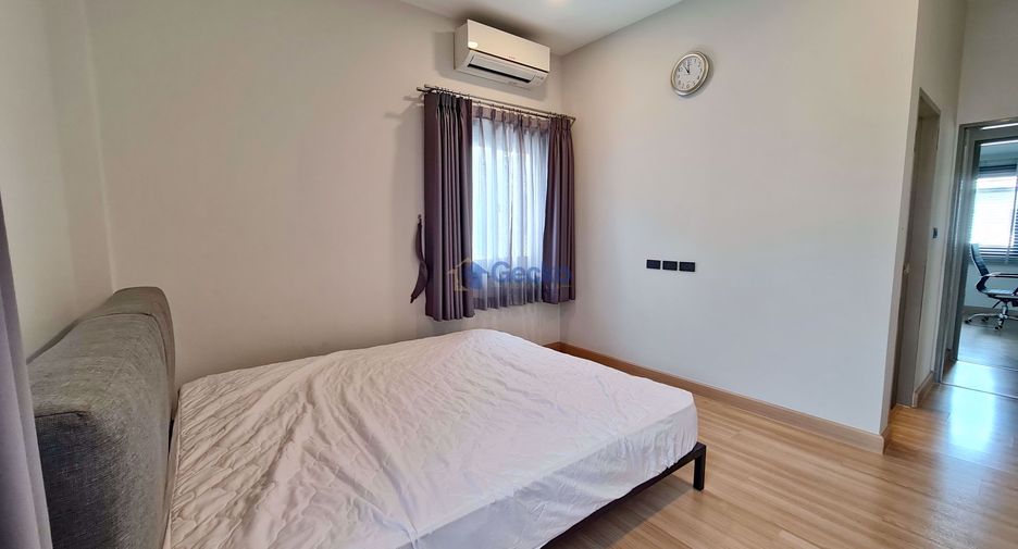 For sale 4 bedrooms house in East Pattaya, Pattaya