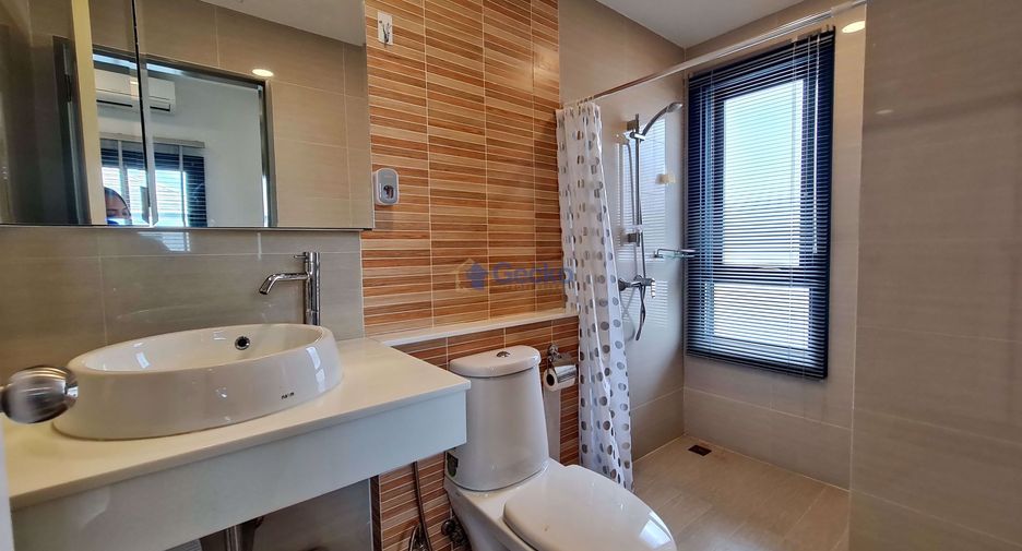 For sale 4 bedrooms house in East Pattaya, Pattaya